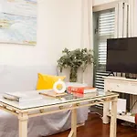 Апартаменты Charming With Pool And Garage Севилья