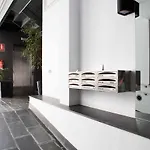 Апартаменты Charming With Pool And Garage