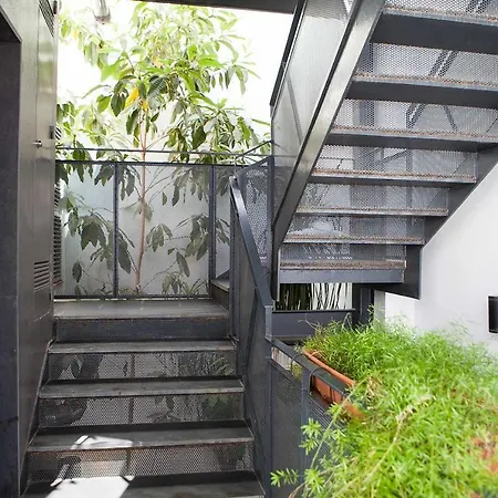 Charming With Pool And Garage Апартаменты *