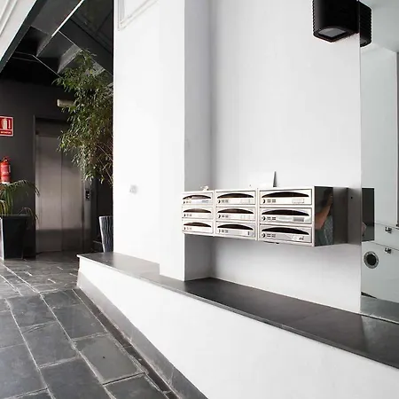 Apartmán Charming With Pool And Garage